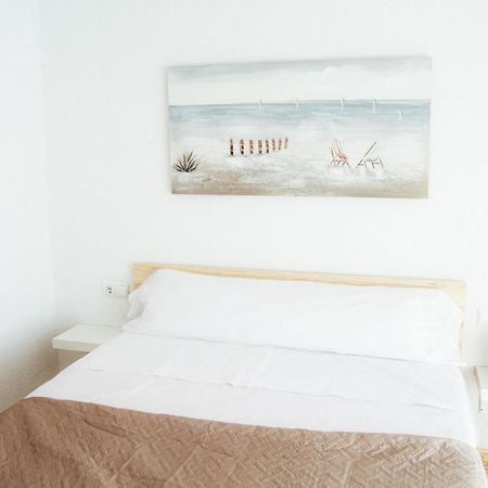 Sol Y Mar Apartments, A 200M De La Playa En El Centro サンタ・ポラ エクステリア 写真