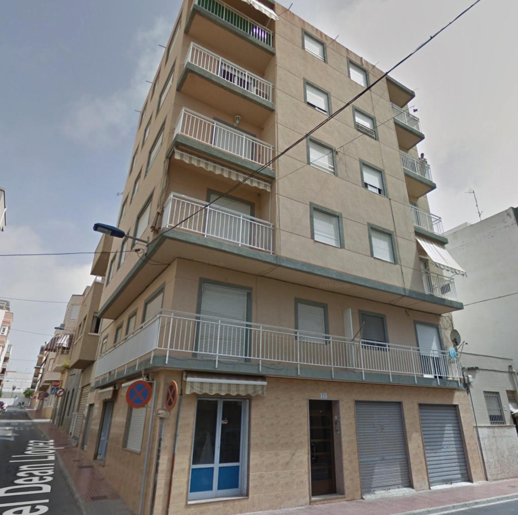 Sol Y Mar Apartments, A 200M De La Playa En El Centro サンタ・ポラ エクステリア 写真