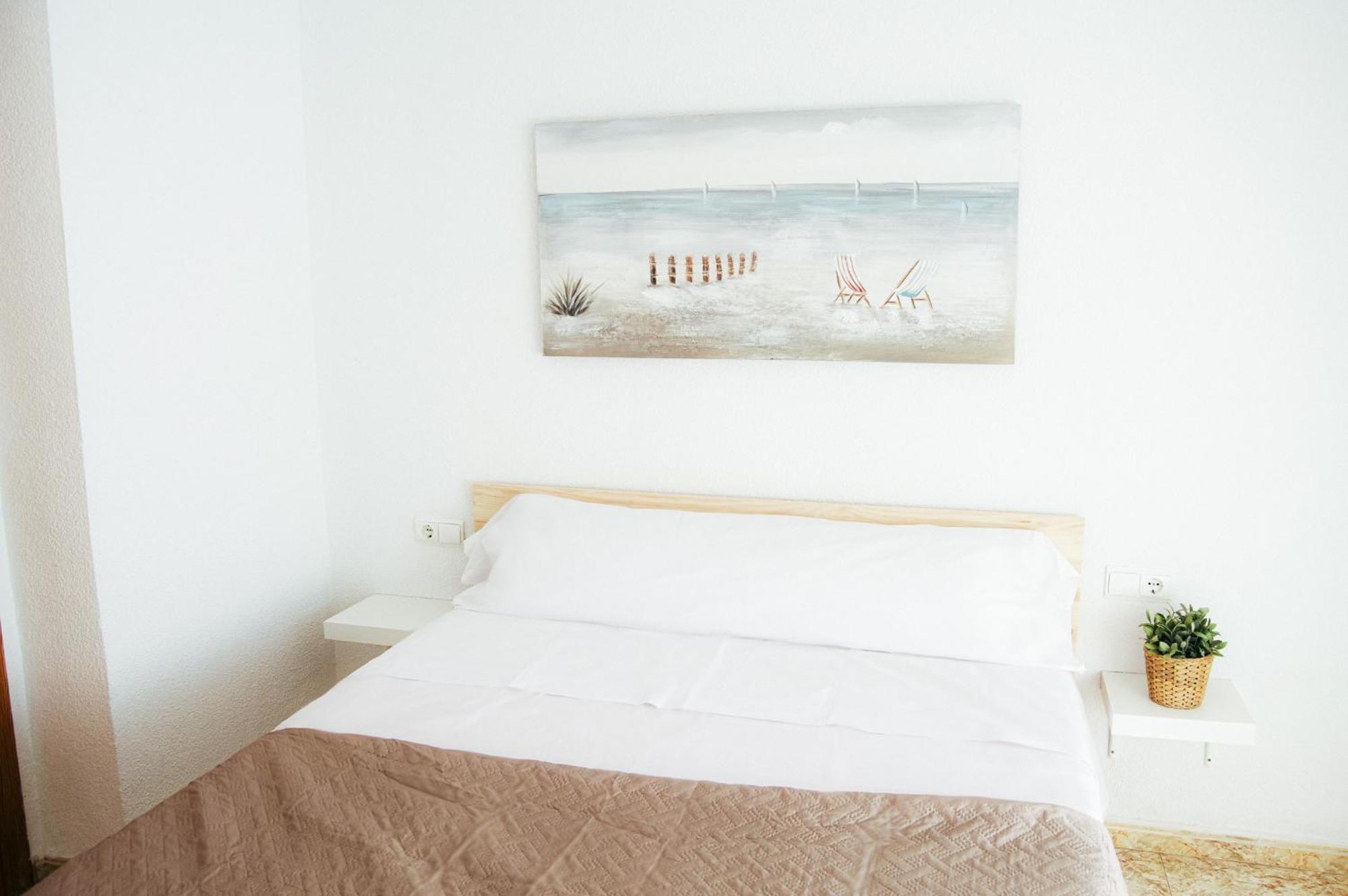 Sol Y Mar Apartments, A 200M De La Playa En El Centro サンタ・ポラ エクステリア 写真