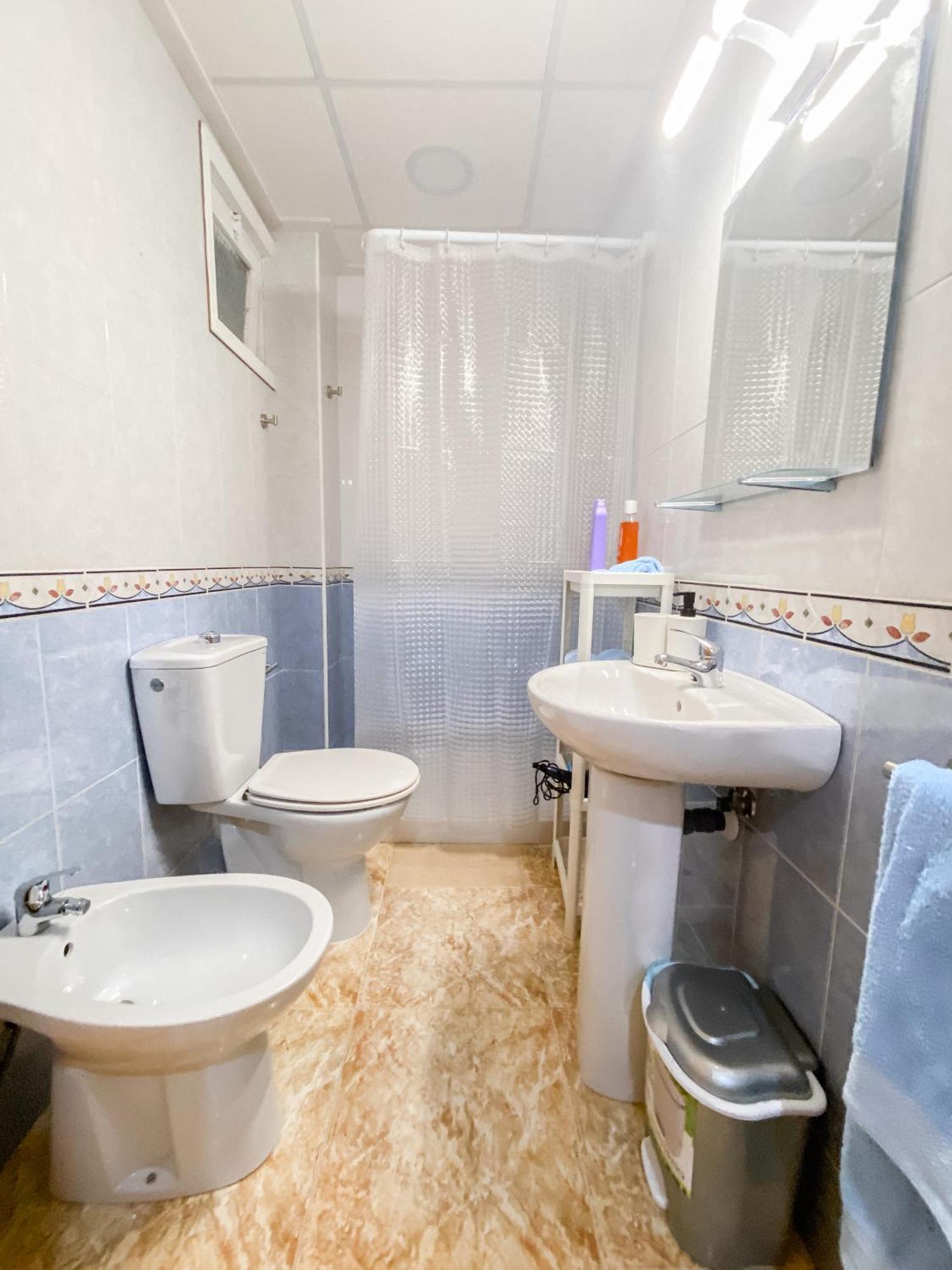 Sol Y Mar Apartments, A 200M De La Playa En El Centro サンタ・ポラ エクステリア 写真